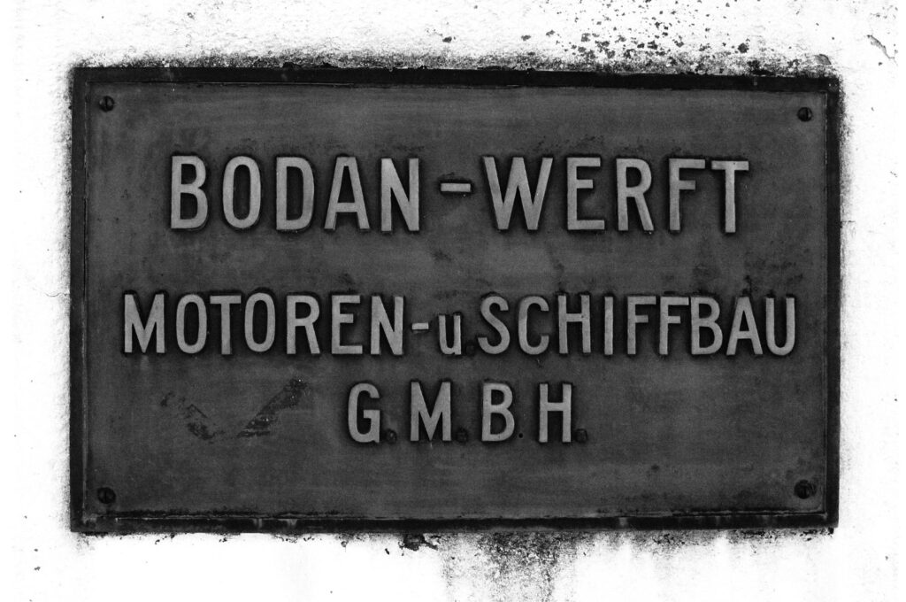 Τhe company sign of the Bodan shipyard.  -  Reimann Collection, Arth (CH).  -  Source: bodan-areal.de