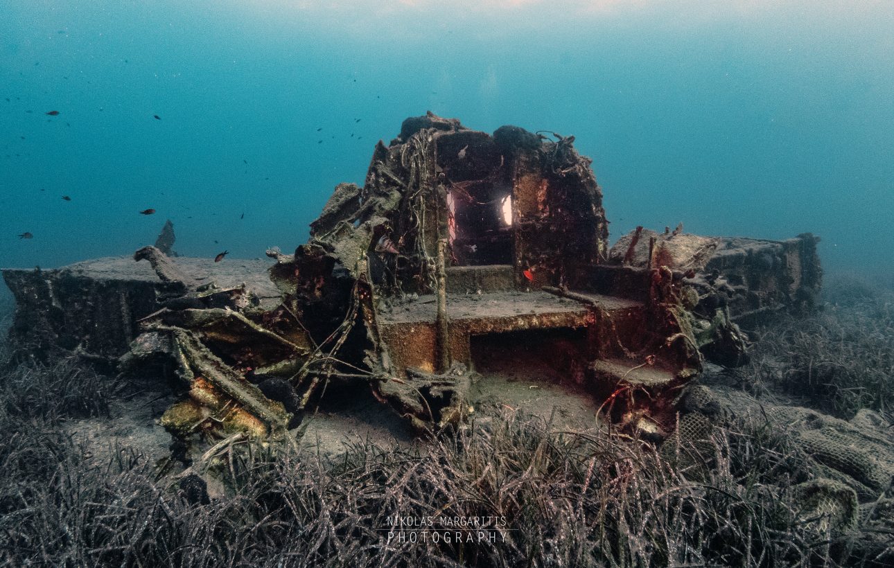 The German bomber was towed northwest of Blefouti Bay by a fishing boat, to a depth of 16 meters. Underwater photo: Nikolas Margaritis
